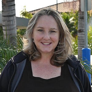 Lynn Nelson headshot